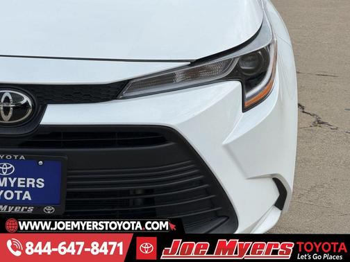 Ice Cap 2025 Toyota Corolla LE