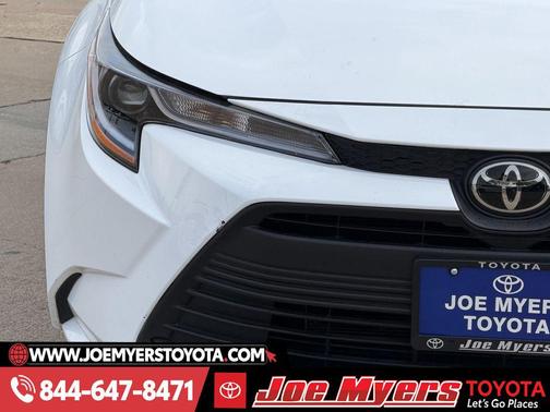 Ice Cap 2025 Toyota Corolla LE