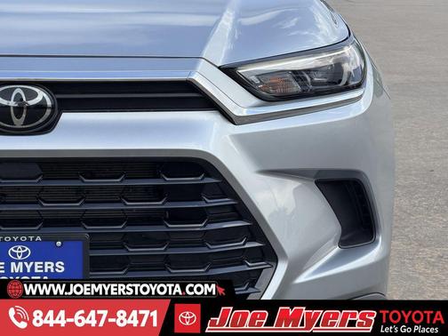 Celestial Silver Metallic 2025 Toyota Grand Highlander XLE