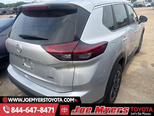 2025 Nissan Rogue SV