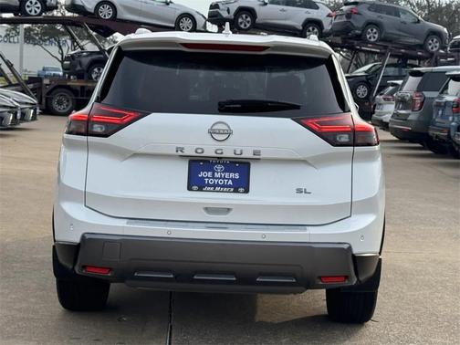 2024 Nissan Rogue SL