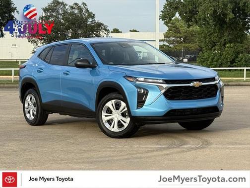 2025 Chevrolet Trax LS