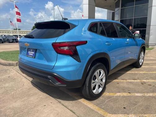 2025 Chevrolet Trax LS