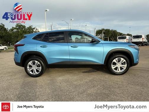 2025 Chevrolet Trax LS