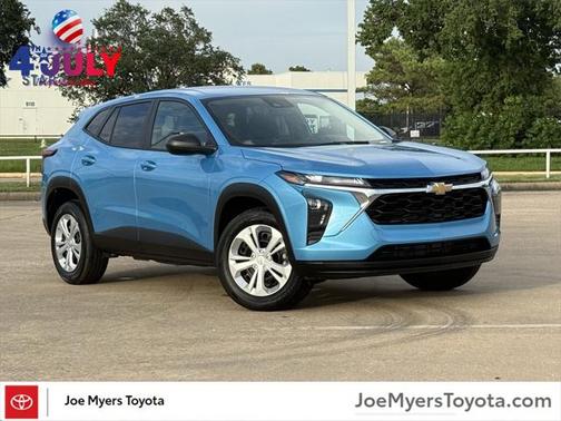 2025 Chevrolet Trax LS
