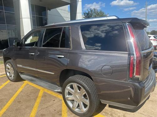 2018 Cadillac Escalade Luxury