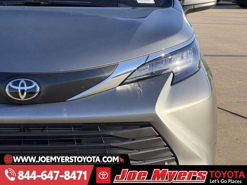 Heavy Metal 2026 Toyota Sienna XLE