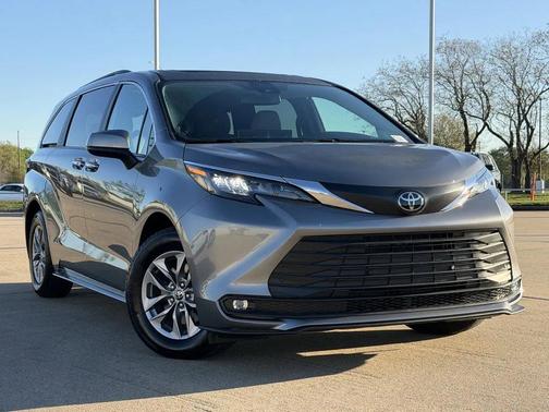 2026 Toyota Sienna XLE