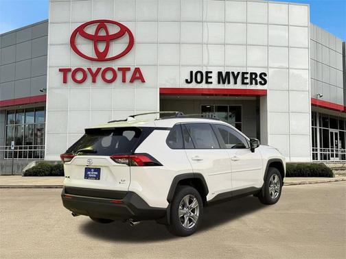 2025 Toyota RAV4 Hybrid LE