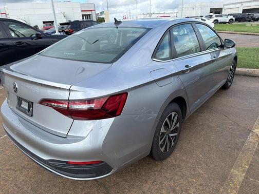 Platinum Gray Metallic 2024 Volkswagen Jetta 1.5T S