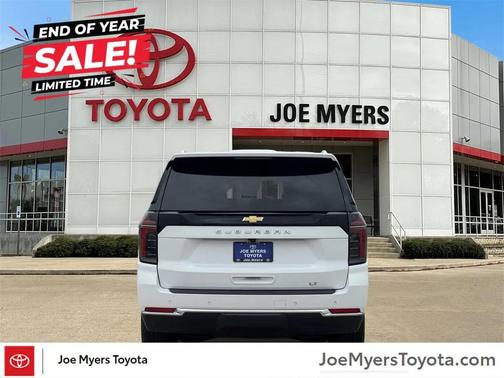 2025 Chevrolet Suburban LT