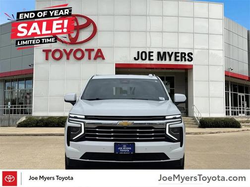 2025 Chevrolet Suburban LT