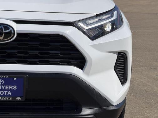 Ice 2024 Toyota RAV4 XLE