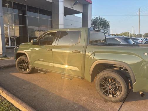 2022 Toyota Tundra SR5