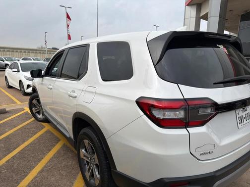 2023 Honda Pilot AWD EX-L 7 Passenger