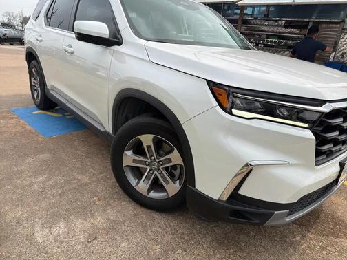 2023 Honda Pilot AWD EX-L 7 Passenger