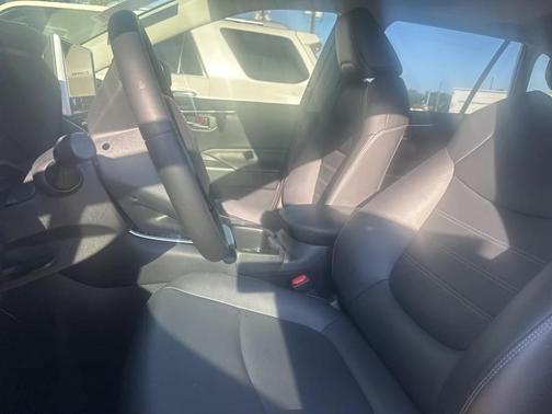 2025 Toyota RAV4 Hybrid XLE Premium