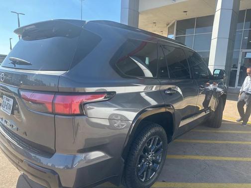 2023 Toyota Sequoia Platinum