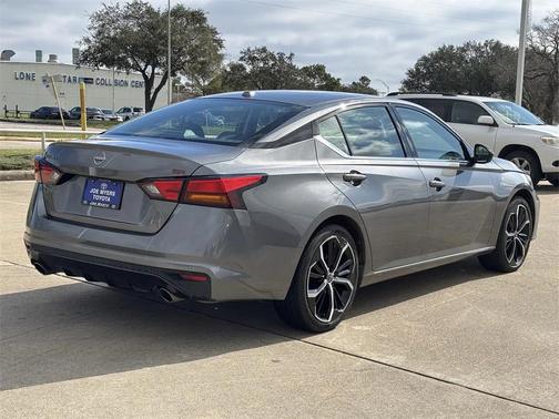 2025 Nissan Altima SR FWD