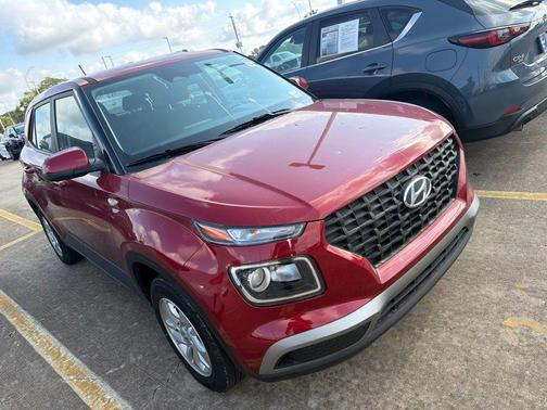 Ultimate Red 2025 Hyundai VENUE SE