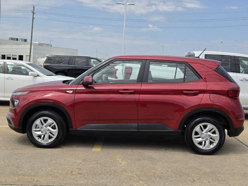 Ultimate Red 2025 Hyundai VENUE SE