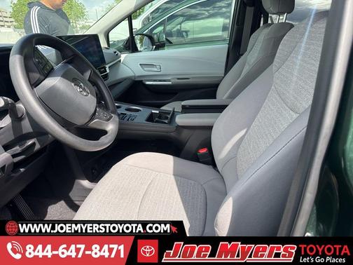 Cypress 2025 Toyota Sienna LE