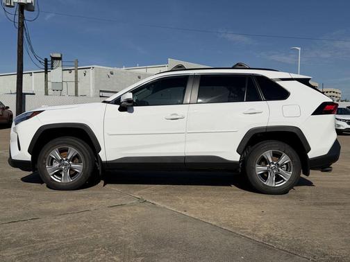 Ice Cap 2025 Toyota RAV4 XLE