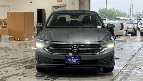 Platinum Gray Metallic 2024 Volkswagen Jetta 1.5T S