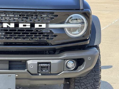 Shadow Black 2023 Ford Bronco Wildtrak