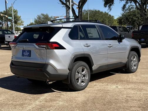 2025 Toyota RAV4 Hybrid LE