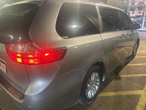 2015 Toyota Sienna XLE Premium