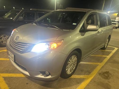 2015 Toyota Sienna XLE Premium