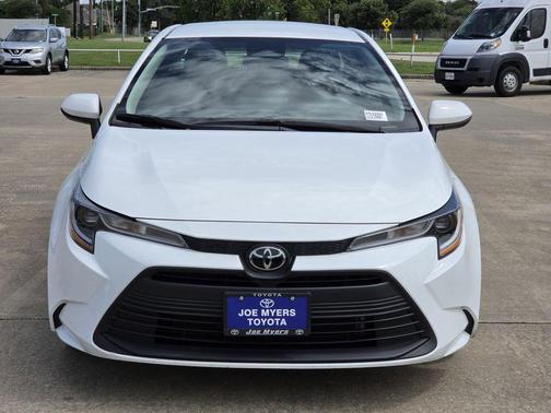 Ice 2025 Toyota Corolla LE
