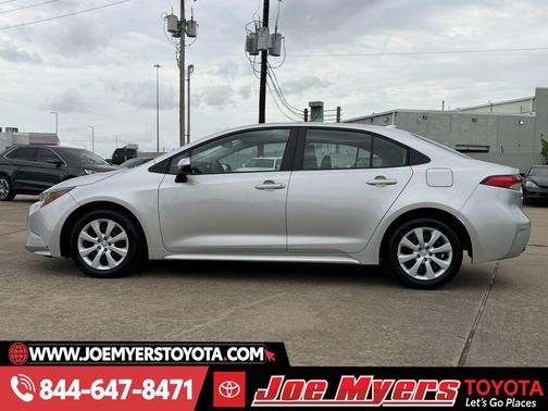 Classic Silver Metallic 2025 Toyota Corolla LE