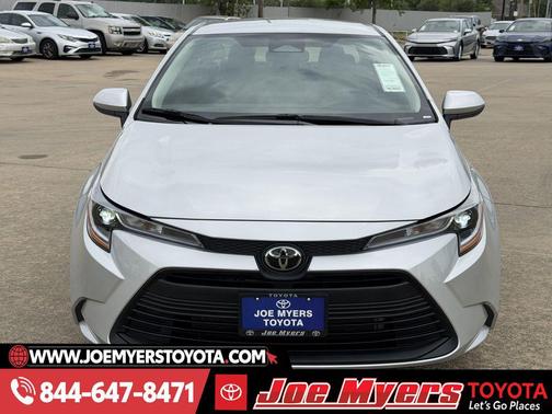 Classic Silver Metallic 2025 Toyota Corolla LE