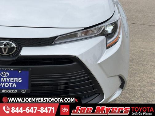 Classic Silver Metallic 2025 Toyota Corolla LE