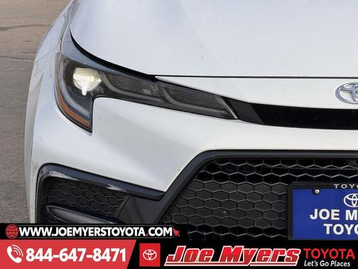 Super White 2021 Toyota Corolla SE