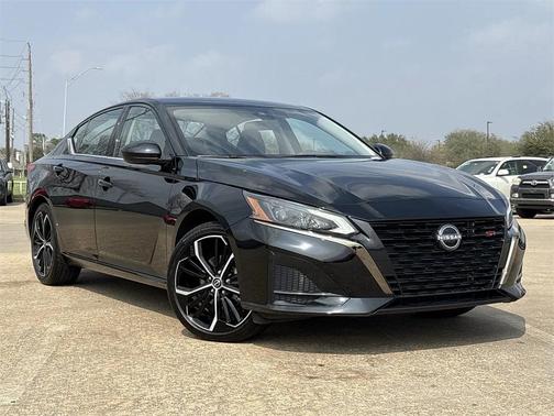 2025 Nissan Altima SR FWD