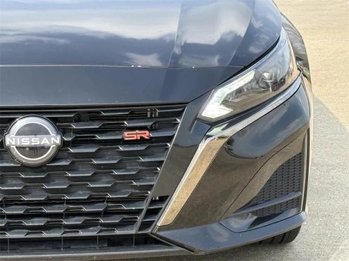 2025 Nissan Altima SR FWD