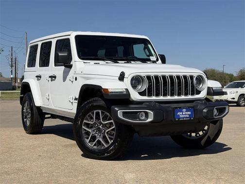 2025 Jeep Wrangler 4-Door Sahara 4x4
