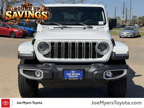 2025 Jeep Wrangler 4-Door Sahara 4x4