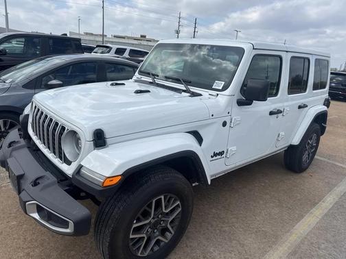 2025 Jeep Wrangler 4-Door Sahara 4x4