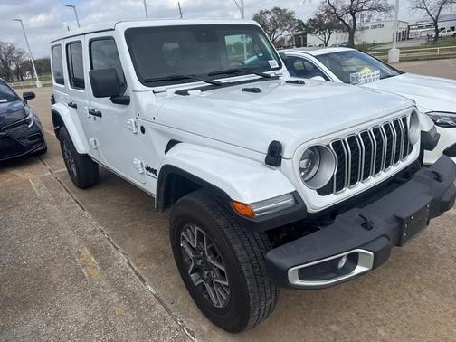 2025 Jeep Wrangler 4-Door Sahara 4x4
