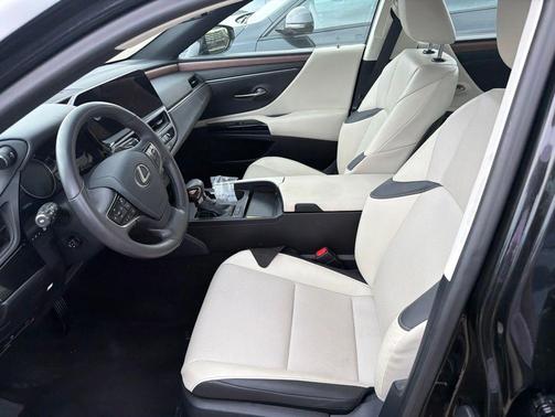 Caviar 2024 Lexus ES 350 Base