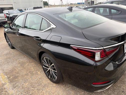 Caviar 2024 Lexus ES 350 Base