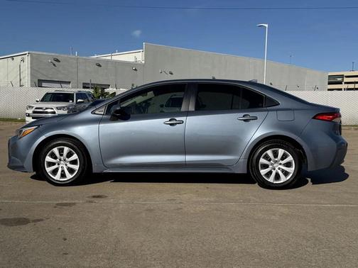 2025 Toyota Corolla Hybrid LE