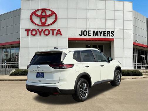 2024 Nissan Rogue S