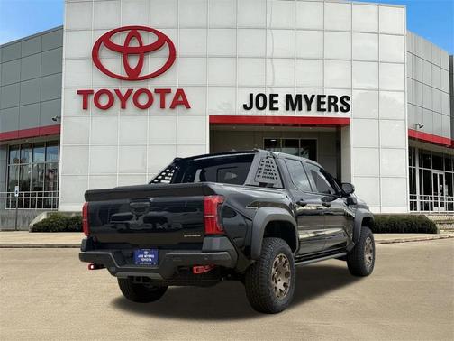 2025 Toyota Tacoma Hybrid Trailhunter