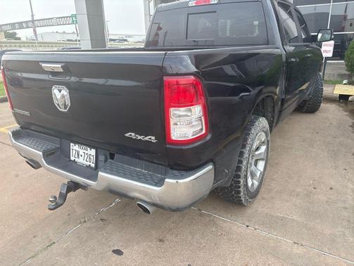 Diamond Black Crystal Pearlcoat 2020 RAM 1500 Big Horn/Lone Star