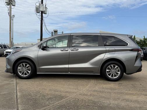 Heavy Metal 2026 Toyota Sienna LE